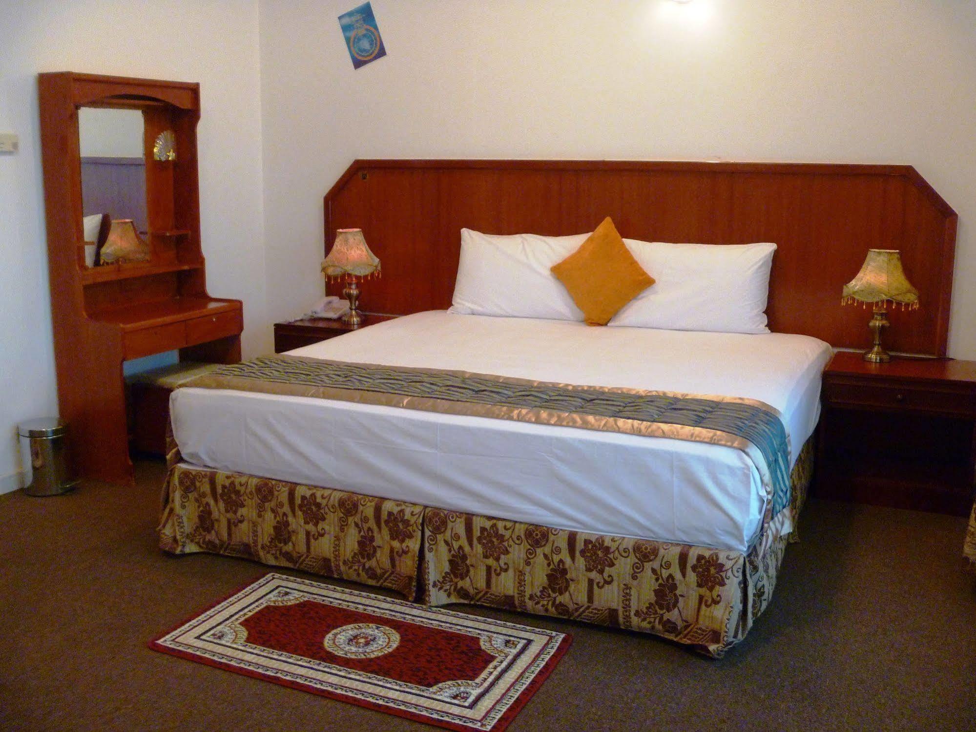 Al Zahabiya Hotel Apartments Dubai Bagian luar foto